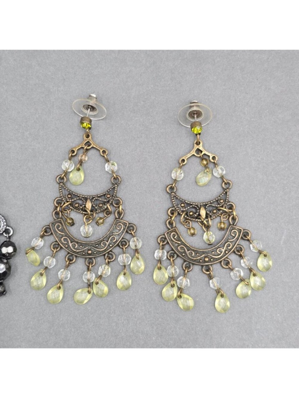 5pr Vintage Inspired Chandelier Earring Lot Rhinestone Gunmetal Emerald Crystal - Picture 4 of 7